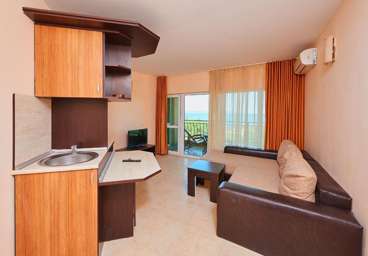 Guest House California เปาโมเรีย ภายนอก รูปภาพ