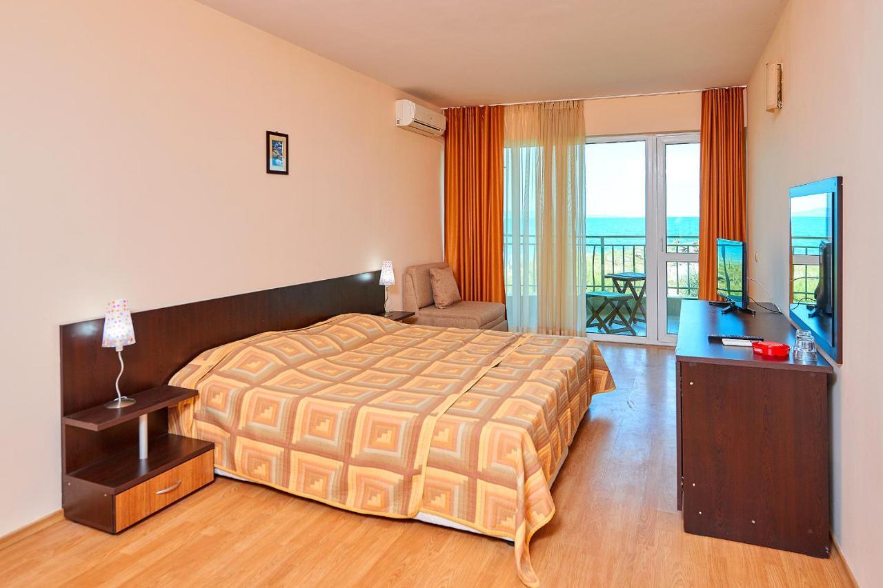 Guest House California เปาโมเรีย ภายนอก รูปภาพ