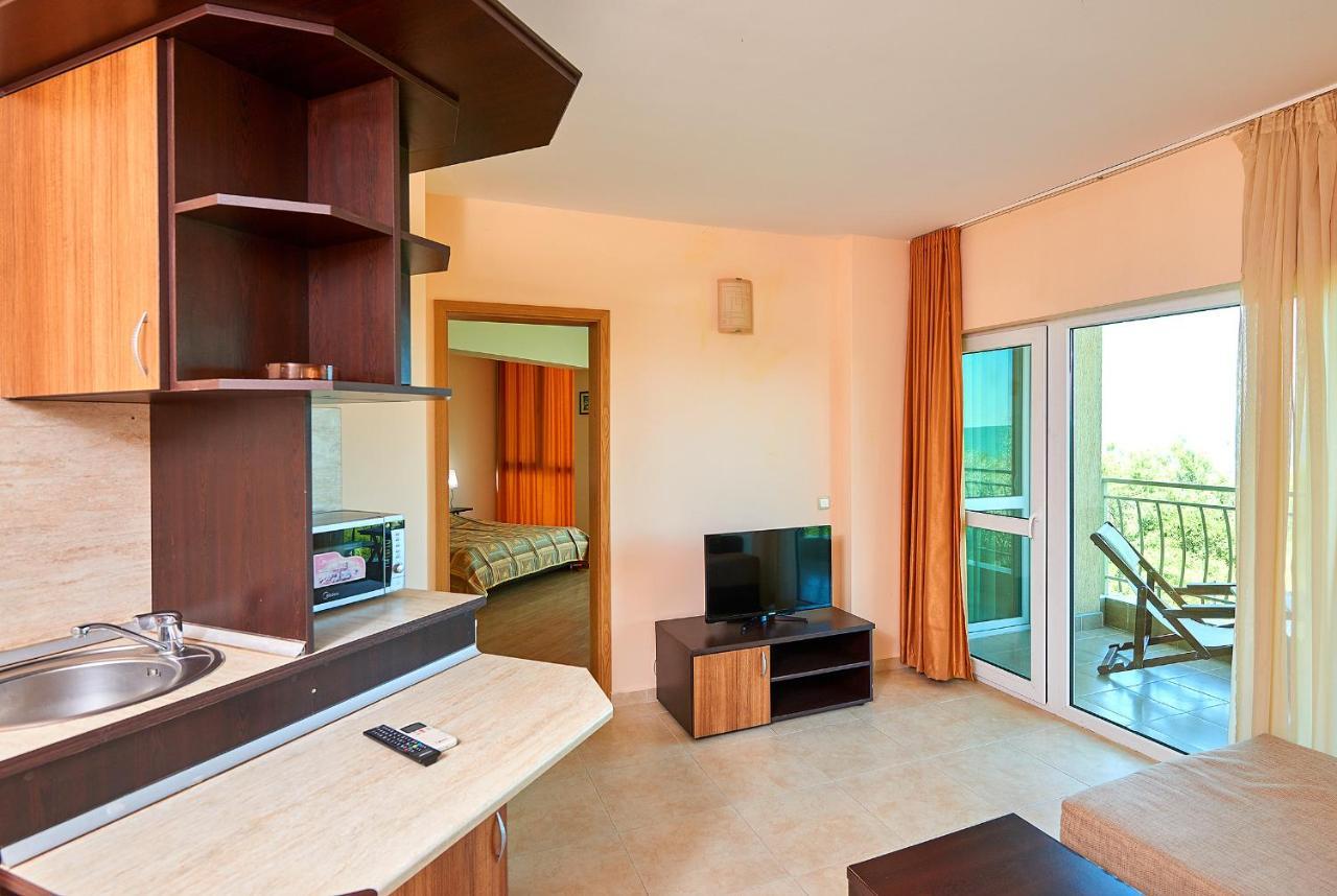 Guest House California เปาโมเรีย ภายนอก รูปภาพ