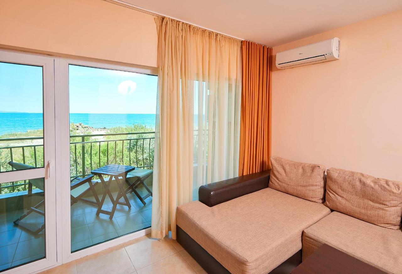 Guest House California เปาโมเรีย ภายนอก รูปภาพ